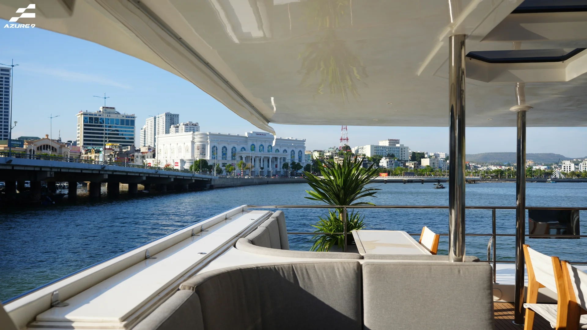 Day tour | Enjoy the morning sightseeing in Ha Long Bay with Azure9 Yacht